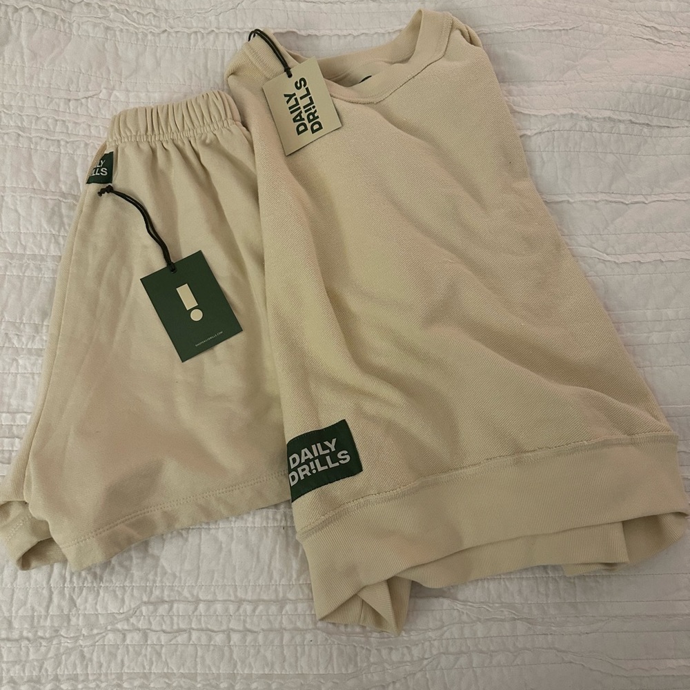 BRAND NEW DAILY DRILLS SWEAT SHORT SET!!!! ❕❕❕💚💚💚💚